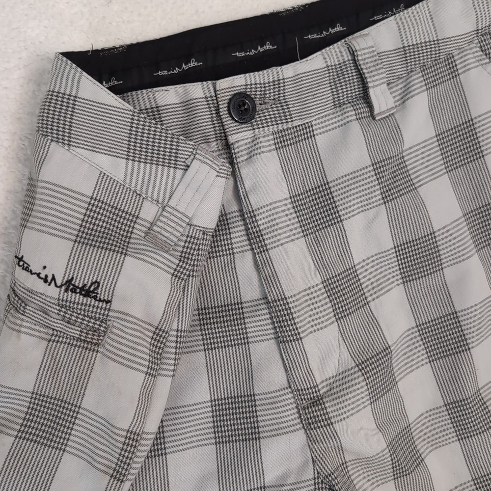 Travis Mathew Gray Plaid Shorts Mens Size 34x10 Performance Stretch